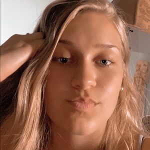 Meet your Posher, Sabrina